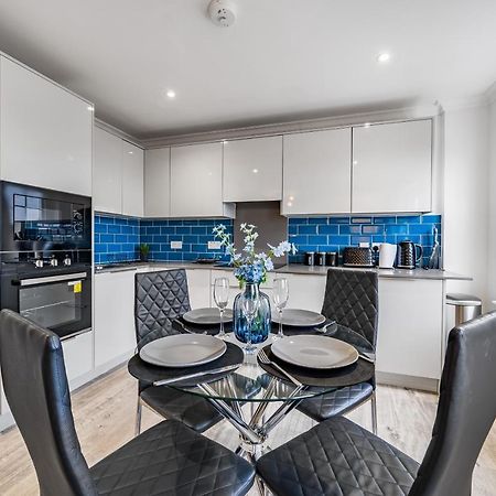 Modern, City Centre -2 Bedroom Apartments Reading Eksteriør bilde