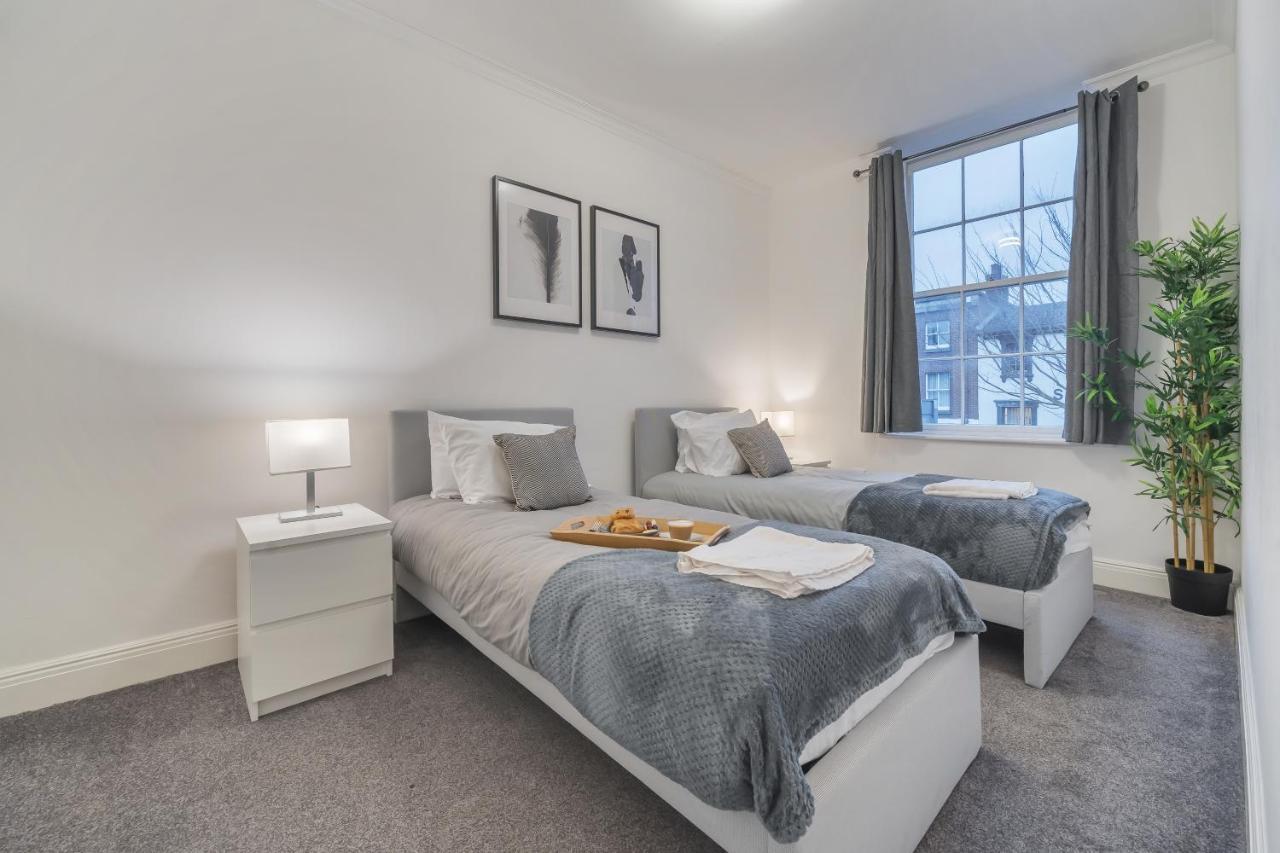 Modern, City Centre -2 Bedroom Apartments Reading Eksteriør bilde