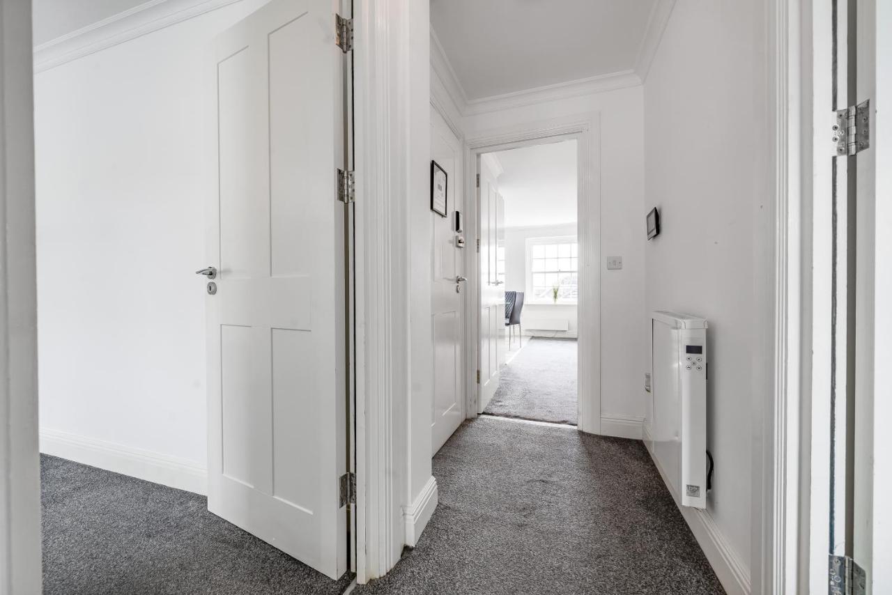 Modern, City Centre -2 Bedroom Apartments Reading Eksteriør bilde