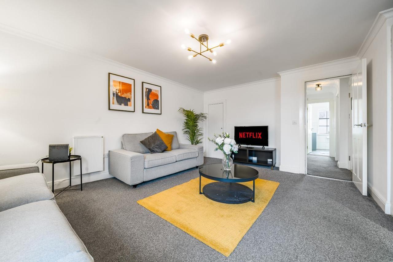 Modern, City Centre -2 Bedroom Apartments Reading Eksteriør bilde