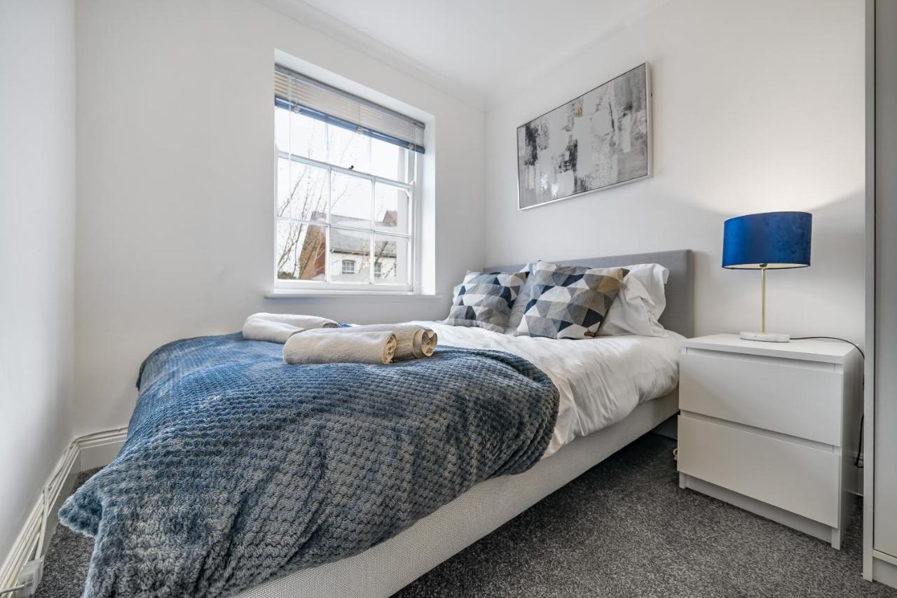 Modern, City Centre -2 Bedroom Apartments Reading Eksteriør bilde